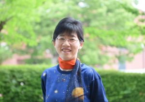 高橋真理子.jpg